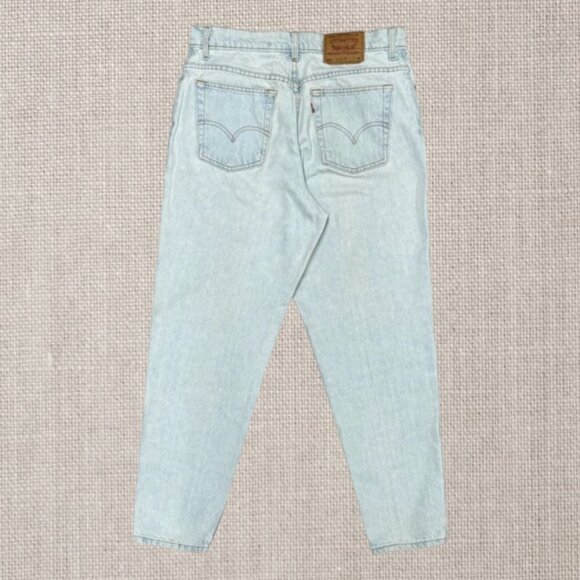 Vintage Levis 551 Light Wash Relaxed Fit Tapered Leg Womens Jeans Made in USA 16 - Picture 1 of 13